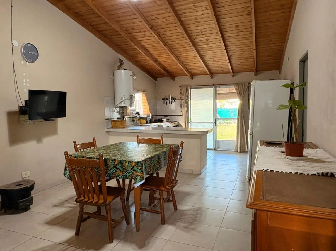 Casa de 3 ambientes en venta en City Bell, 473 y 28 100