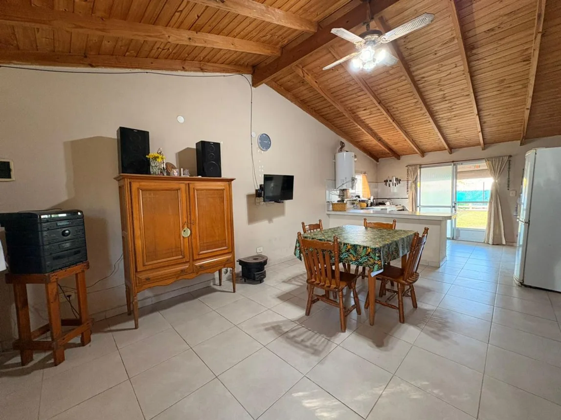 Casa de 3 ambientes en venta en City Bell, 473 y 28 100, foto 2