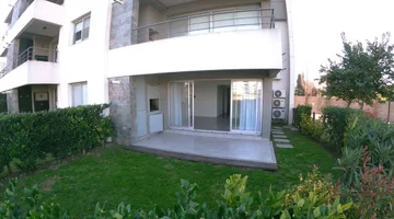 DEPARTAMENTO 3 AMBIENTES PB CON PATIO LAGOON PILAR