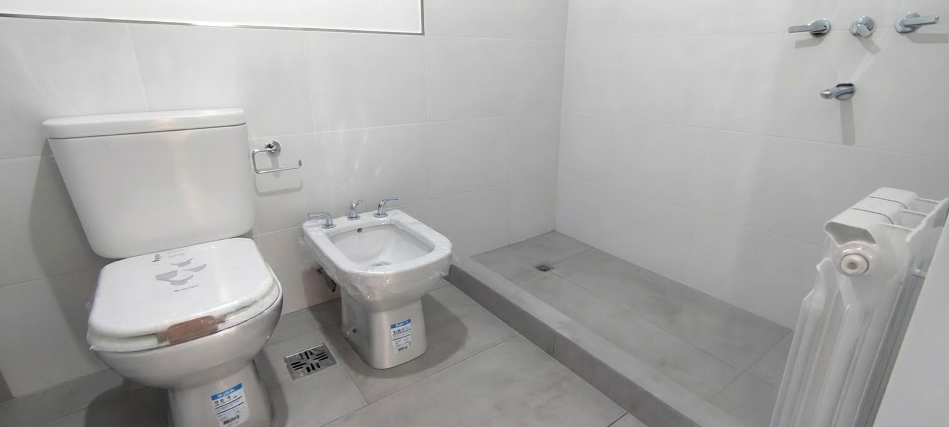 DEPTO 2 DORM VENTA PILETA Y COCHERA ZONA SHOPPING - foto 5