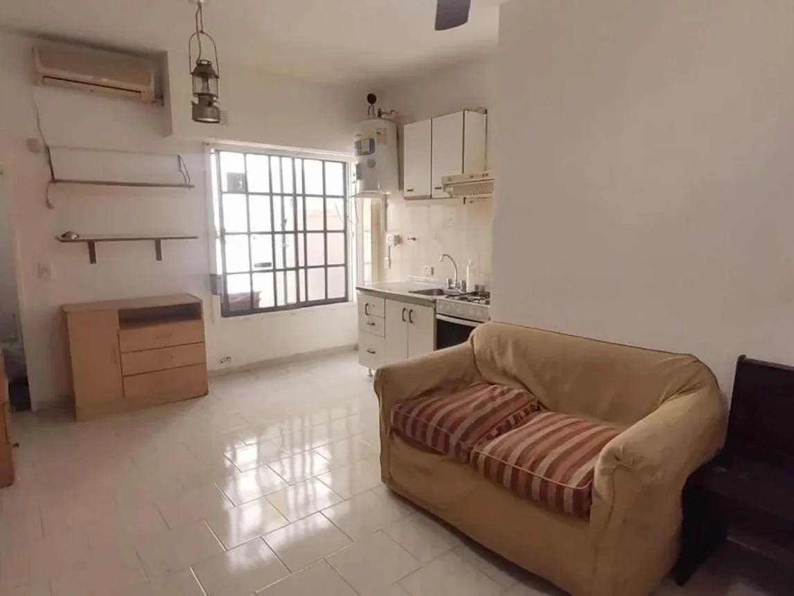 Monoambiente en venta en Caballito, Paysandú 1600