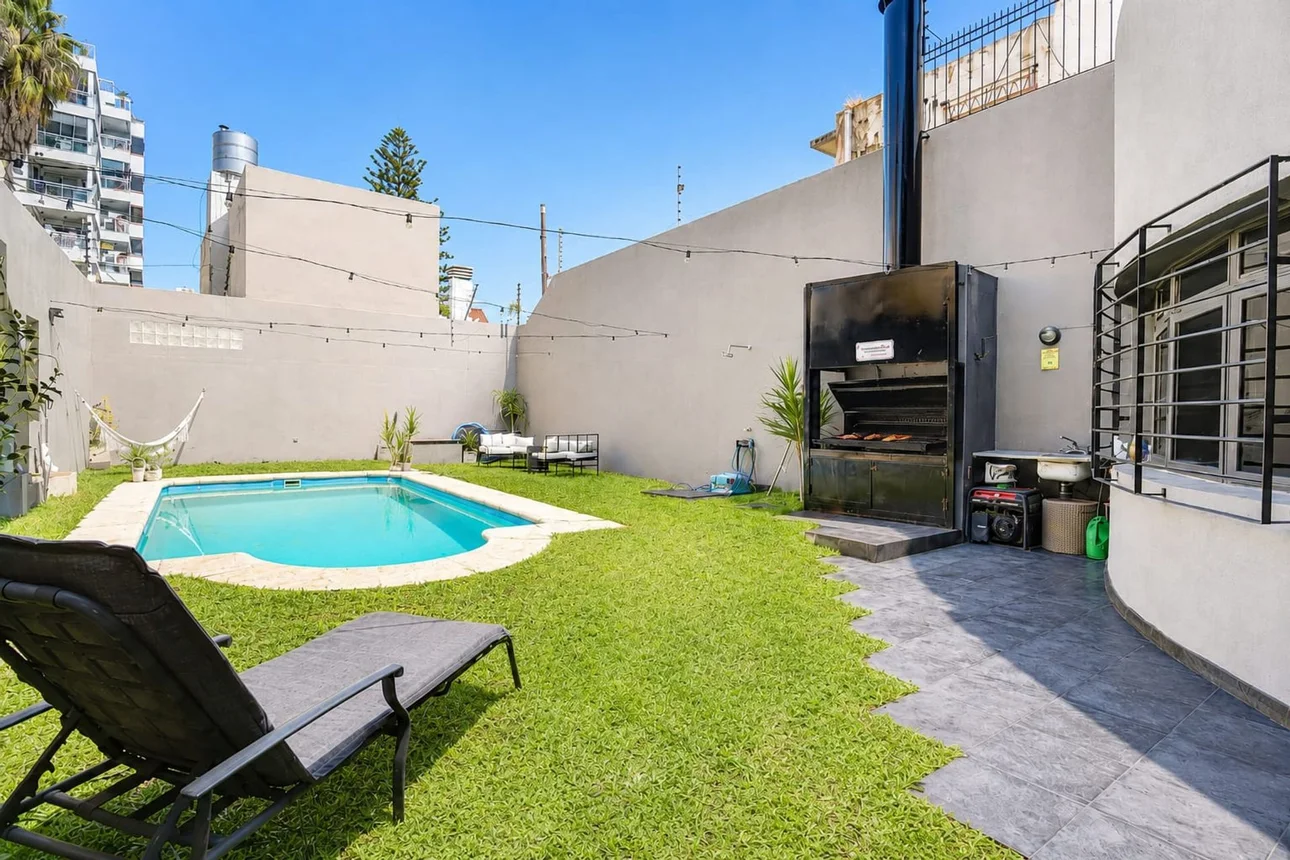 Casa de 5 ambientes en venta en Villa del Parque, Argerich 3200
