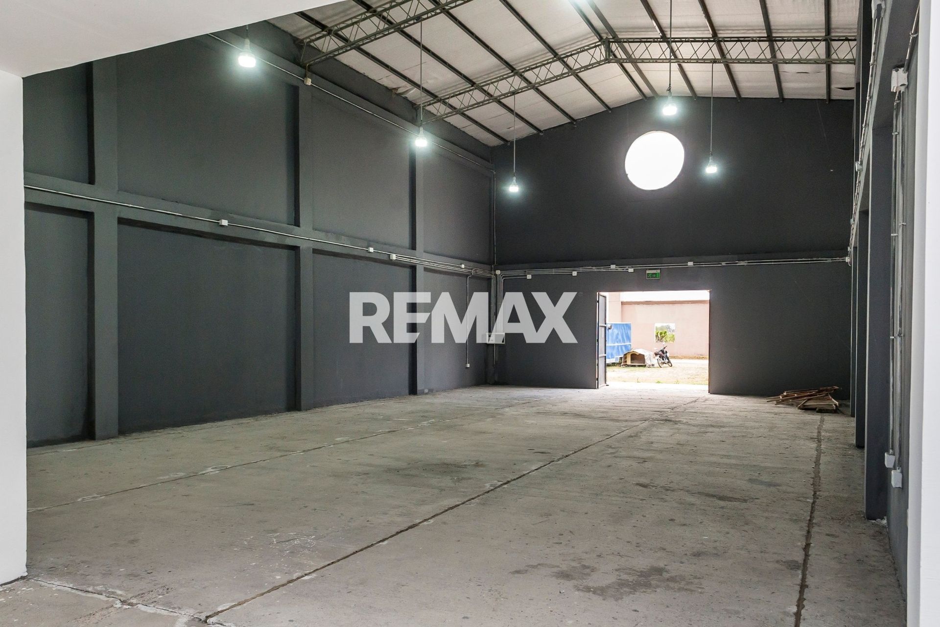 GALPON Y DOS LOCALES VENTA O PERMUTA EL MOLLAR II - foto 6