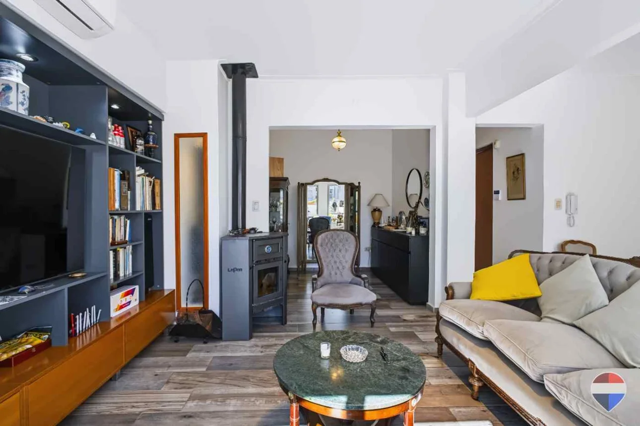 PH de 3 ambientes en venta en La Plata, Calle 56 Entre 1 y 2 300