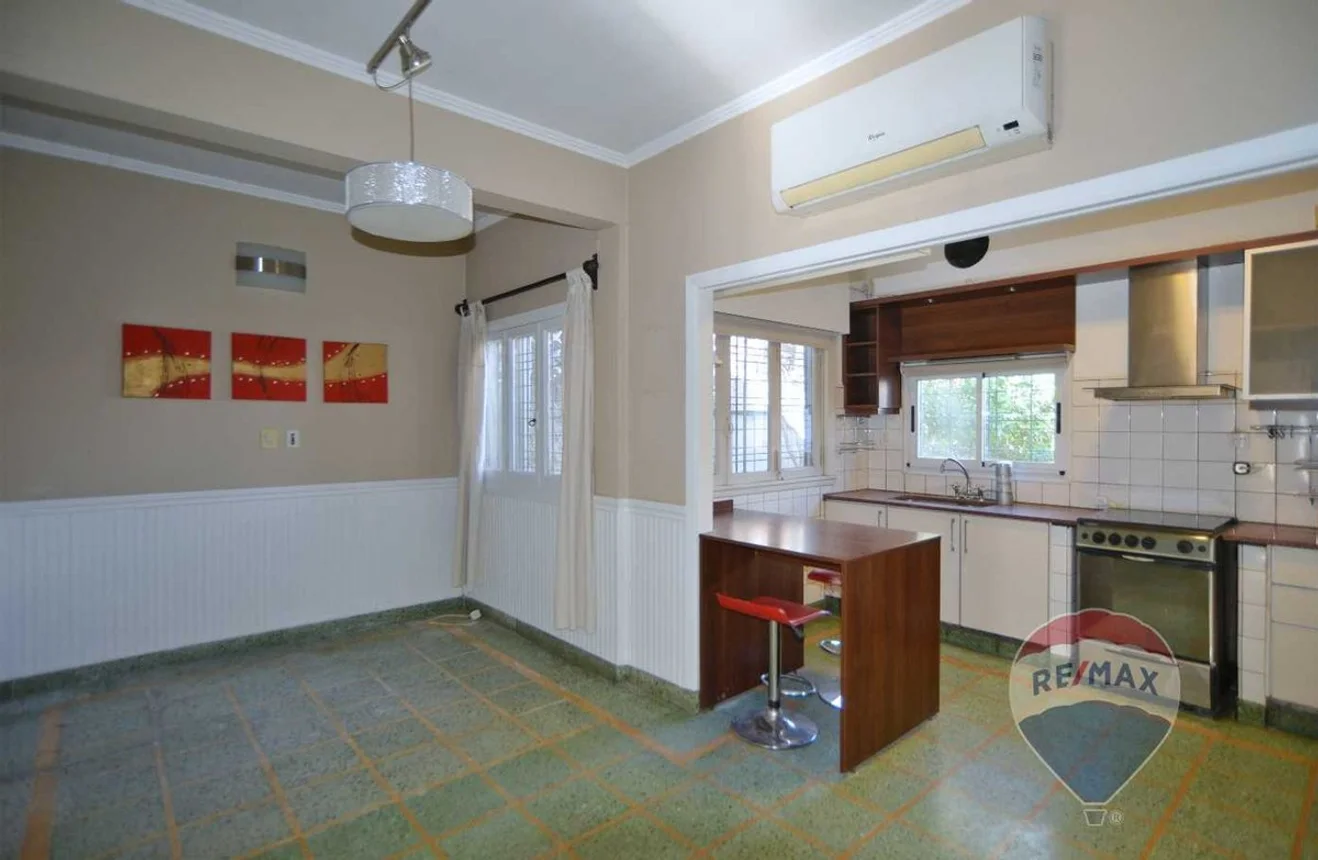 Casa en venta en Quilmes, foto 2