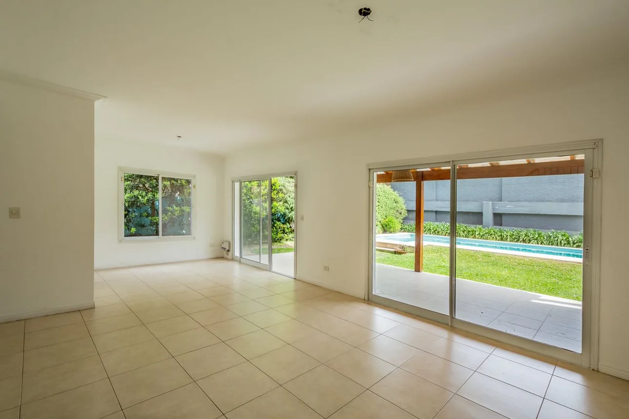 Casa en venta en General Pacheco, foto 2