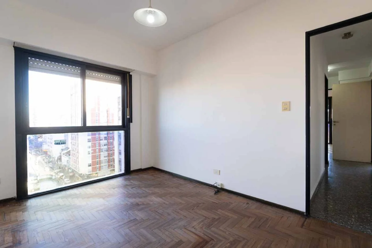 Departamento de 4 ambientes en alquiler en Quilmes, Garibaldi 200