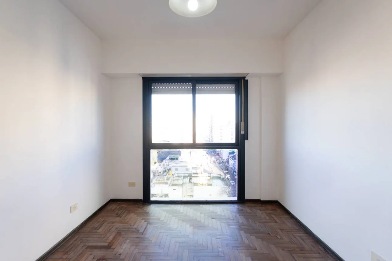 Departamento de 4 ambientes en alquiler en Quilmes, Garibaldi 200, foto 2