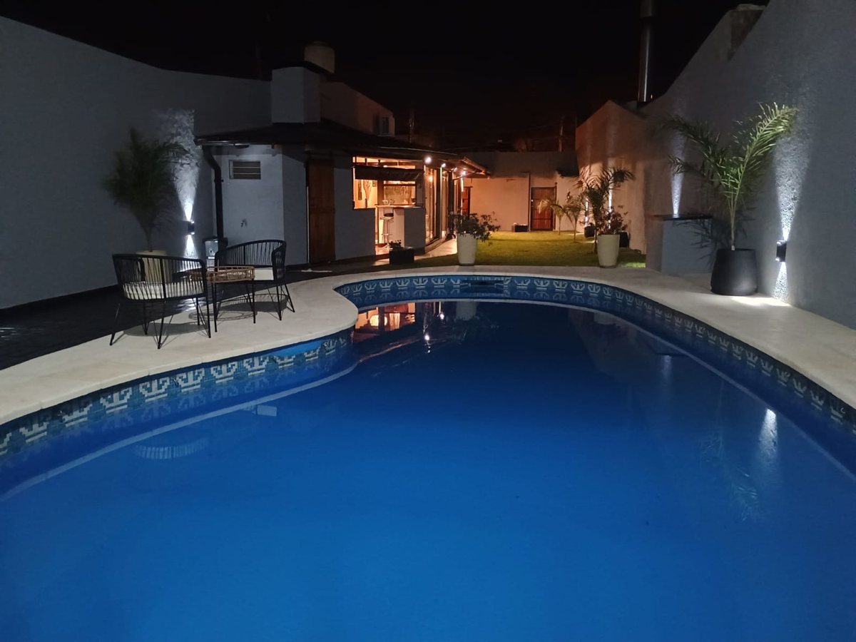 Foto 6 — Venta casa 5 amb - quincho y pileta - San Fernando