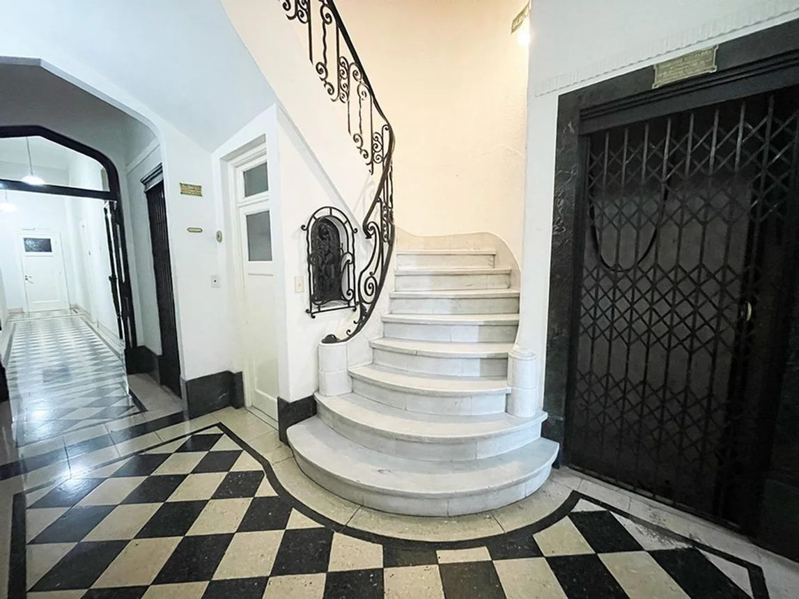 Departamento de 3 ambientes en venta en Caballito, Avenida Rivadavia 5200