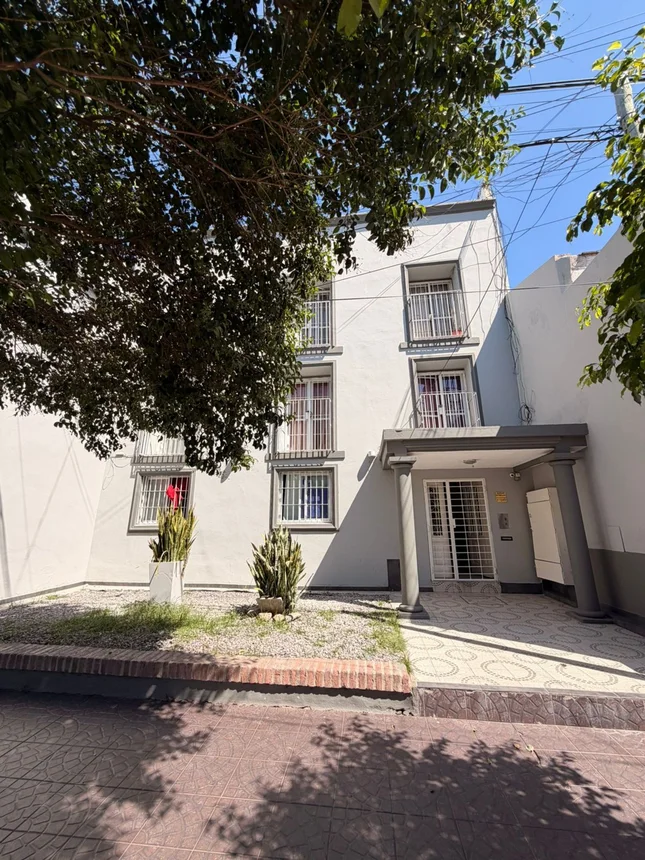 Departamento de 5 ambientes en venta en Córdoba, Cochabamba 1300