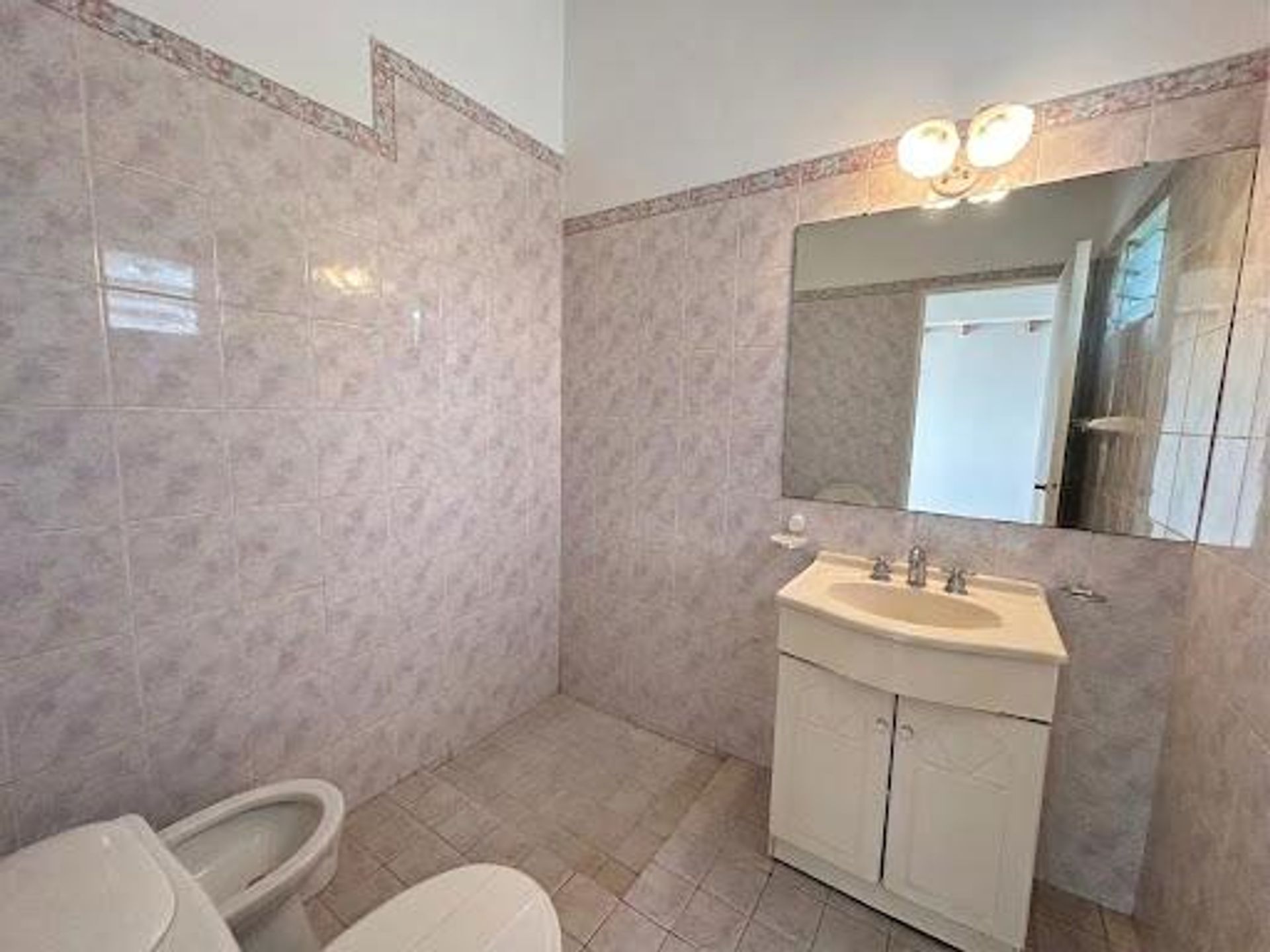 CASA VENTA EN ZONA AEROPUERTO - PERMUTA POR CASA - foto 20