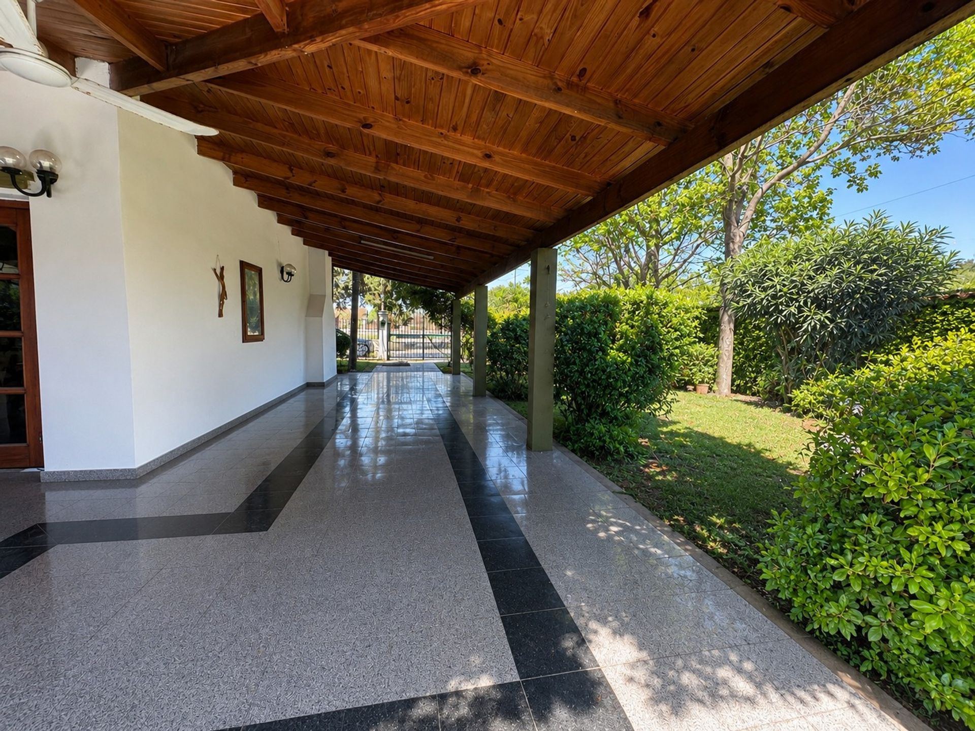 CASA VENTA EN ZONA AEROPUERTO - PERMUTA POR CASA - foto 2