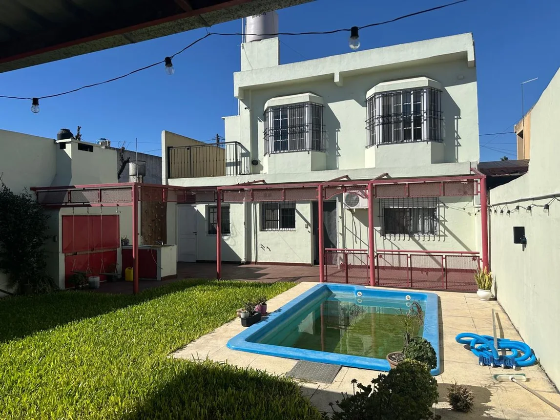 Casa en venta en El Talar, Félix Frías 3200