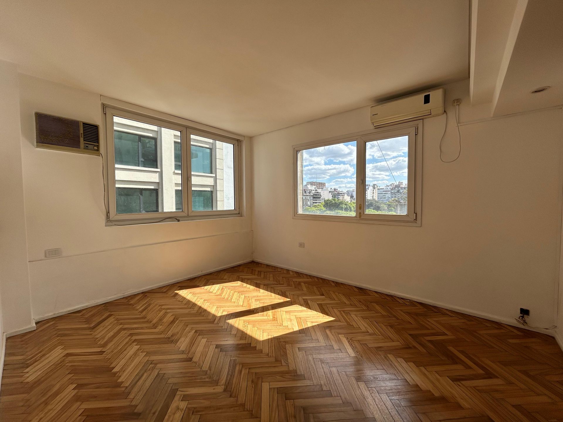 Foto 2 — VENTA DEPTO 2 AMBIENTES APTO PROFESIONAL RETIRO