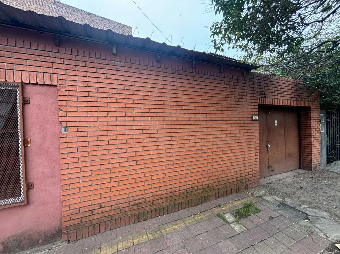 Casa en venta en Caseros, foto 2