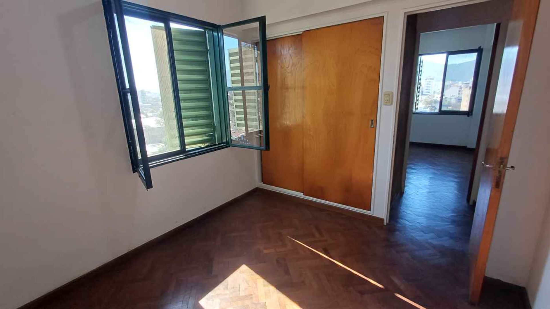 DEPARTAMENTO EN VENTA MACRONCENTRO 4 DORMITORIOS - foto 10