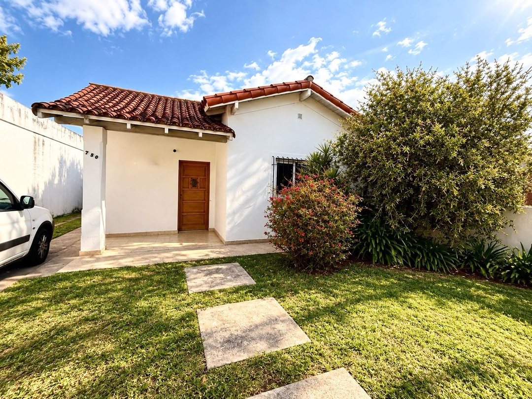 CASA EN VENTA EN MONTE GRANDE RECICLADA A NUEVO