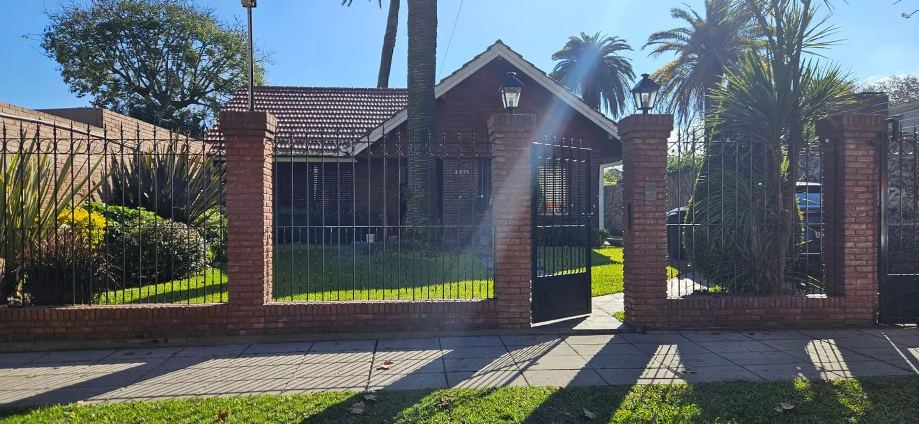Casa en venta en Adrogué, foto 2