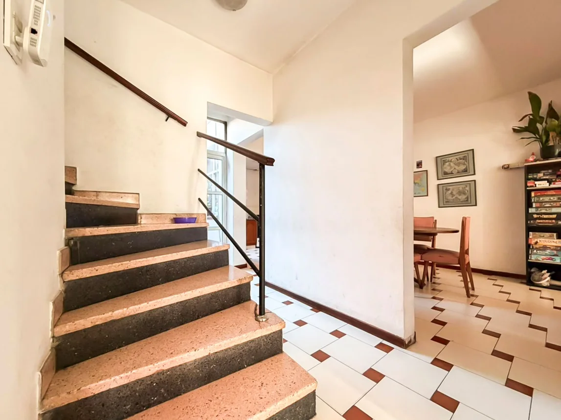 Casa tríplex de 4 ambientes en venta en Guaymallén, Saavedra 500, foto 3
