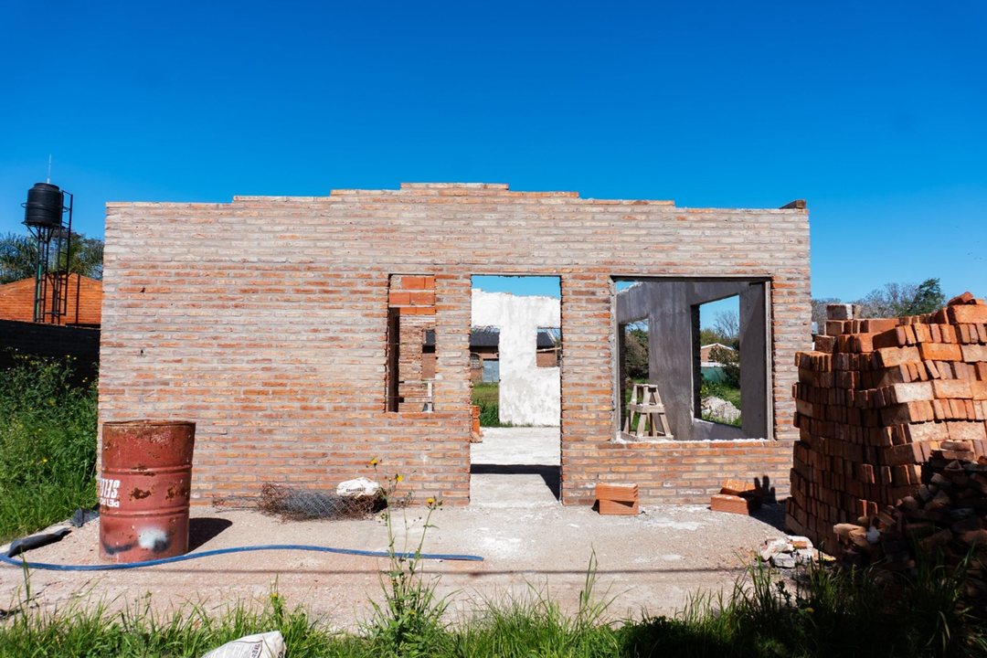 CASA EN VENTA DOS DORMITORIOS A TERMINAR EN ANDINO