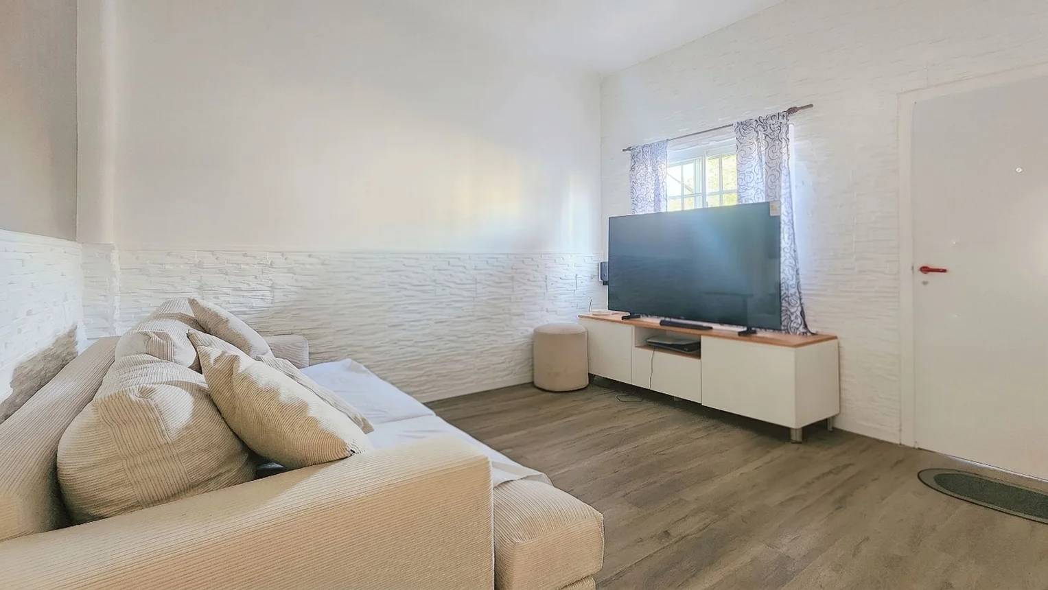 Casa de 4 ambientes en venta en Lomas del Mirador, Europa 200, foto 5