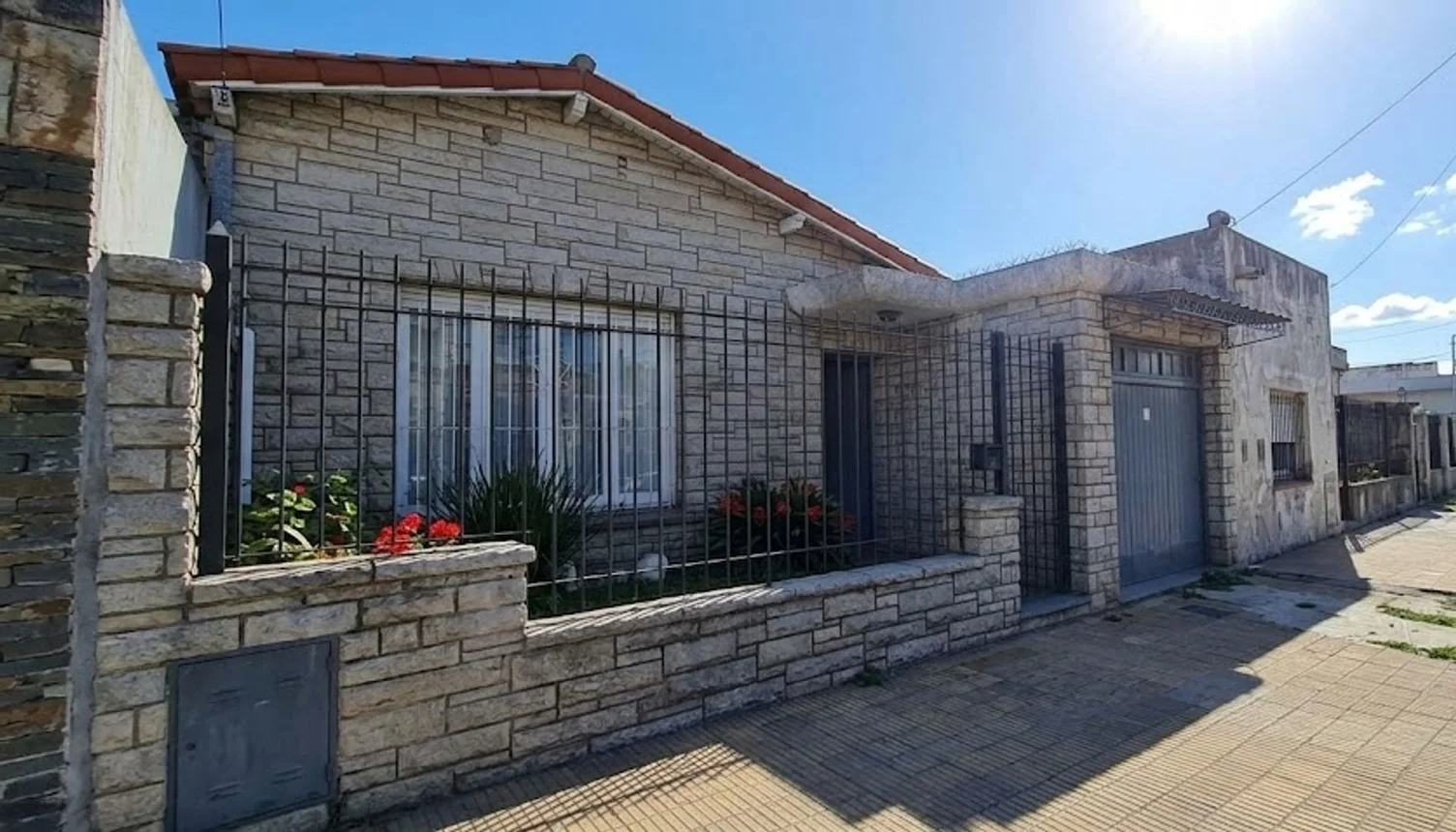 Casa en venta en Sarandí, Doctor Atilio E Lavarello 700