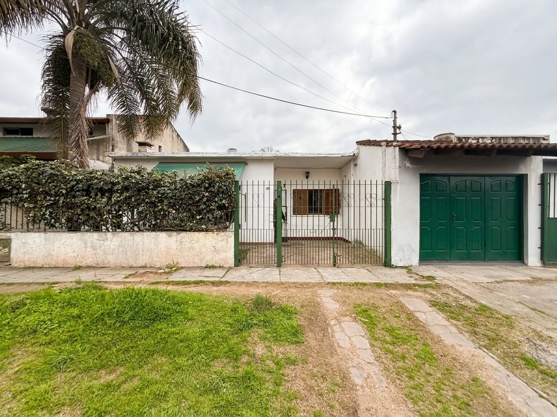 Casa de 3 ambientes en venta en San Miguel, Rio Cuarto 2800