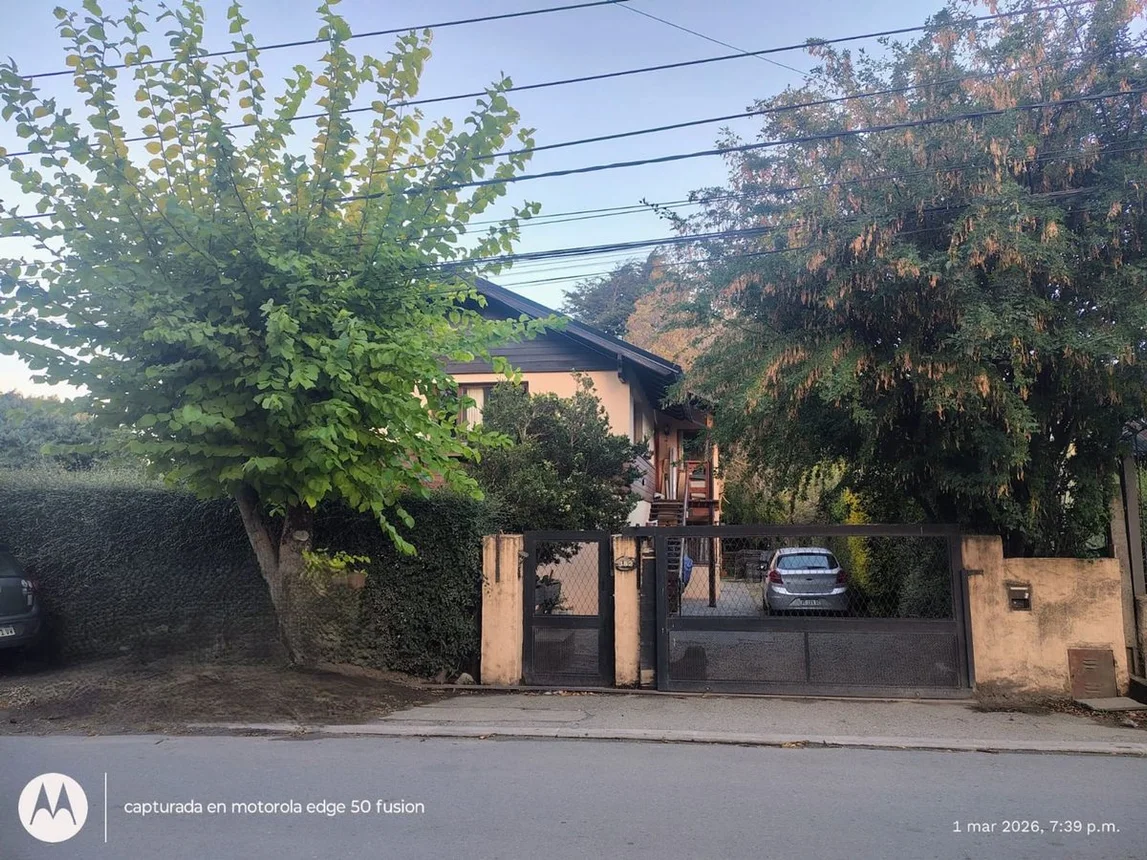 Casa de 12 ambientes en venta en San Carlos de Bariloche, Sara María Furman 300, foto 2