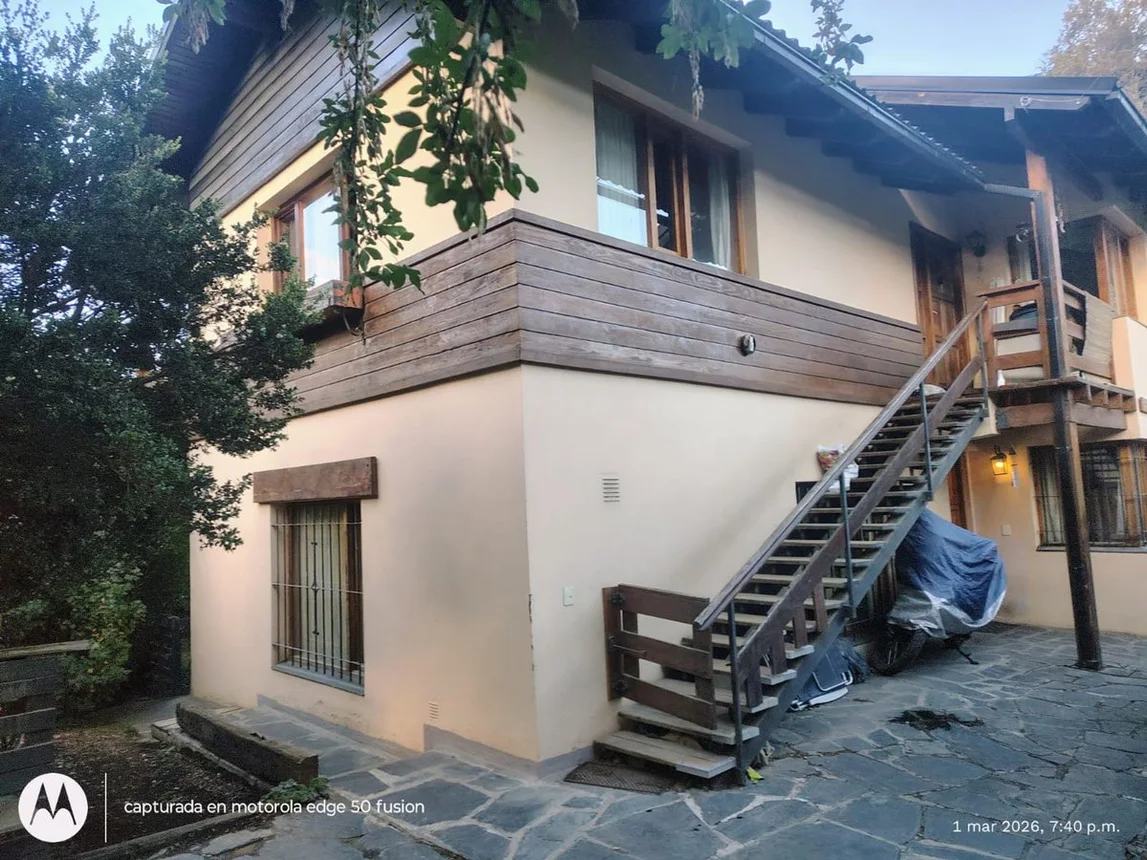 Casa de 12 ambientes en venta en San Carlos de Bariloche, Sara María Furman 300, foto 3