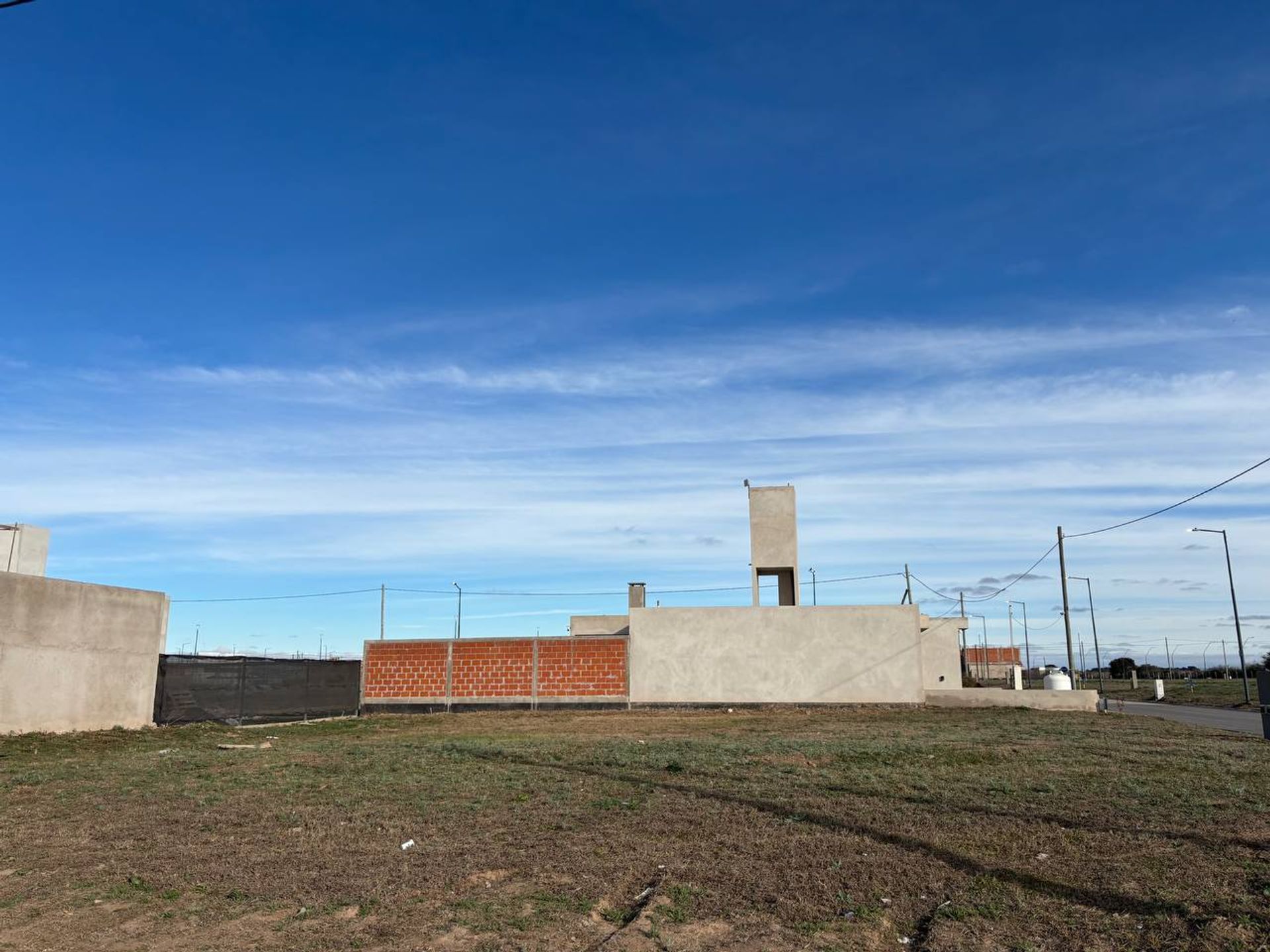 Foto 4 — VENTA TERRENO EN CAMPOS DE MANANTIALES 300 MTS