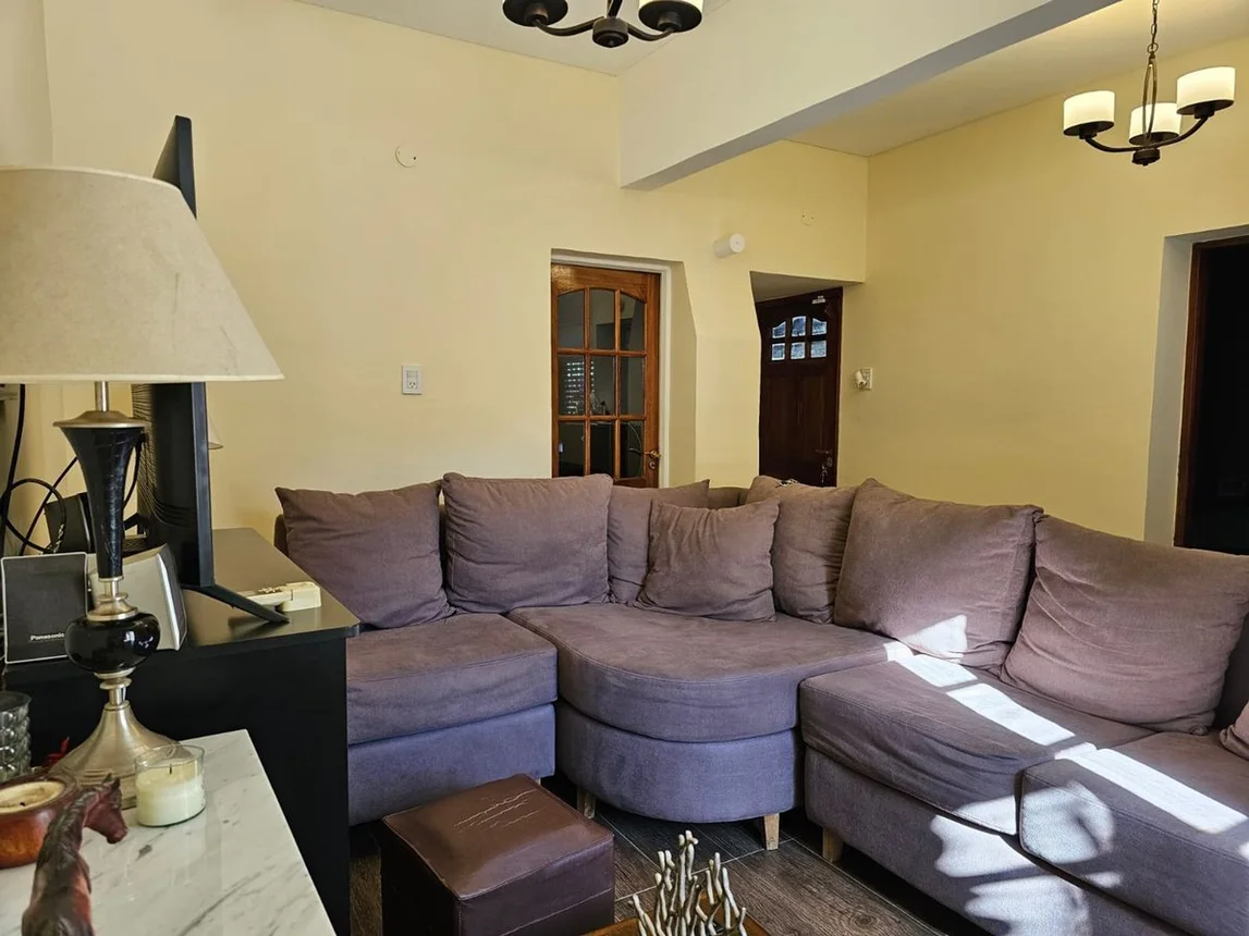 Casa de 3 ambientes en venta en Banfield, Melo 800, foto 3
