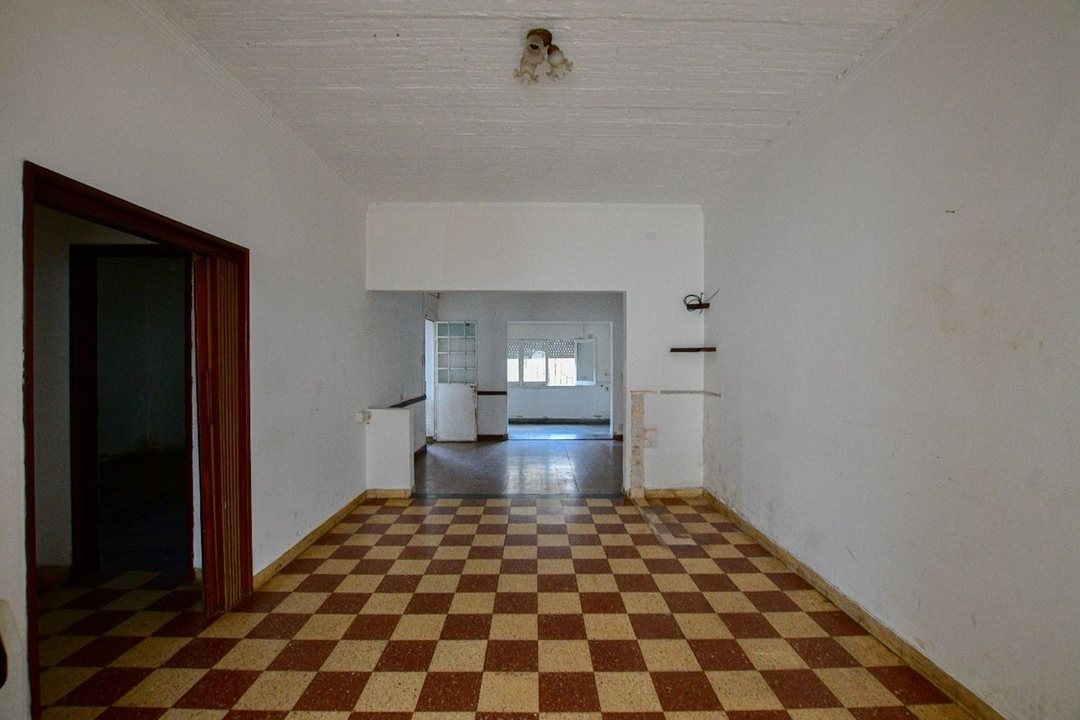 CASA EN VENTA A REFACCIONAR, OPORTUNIDAD!