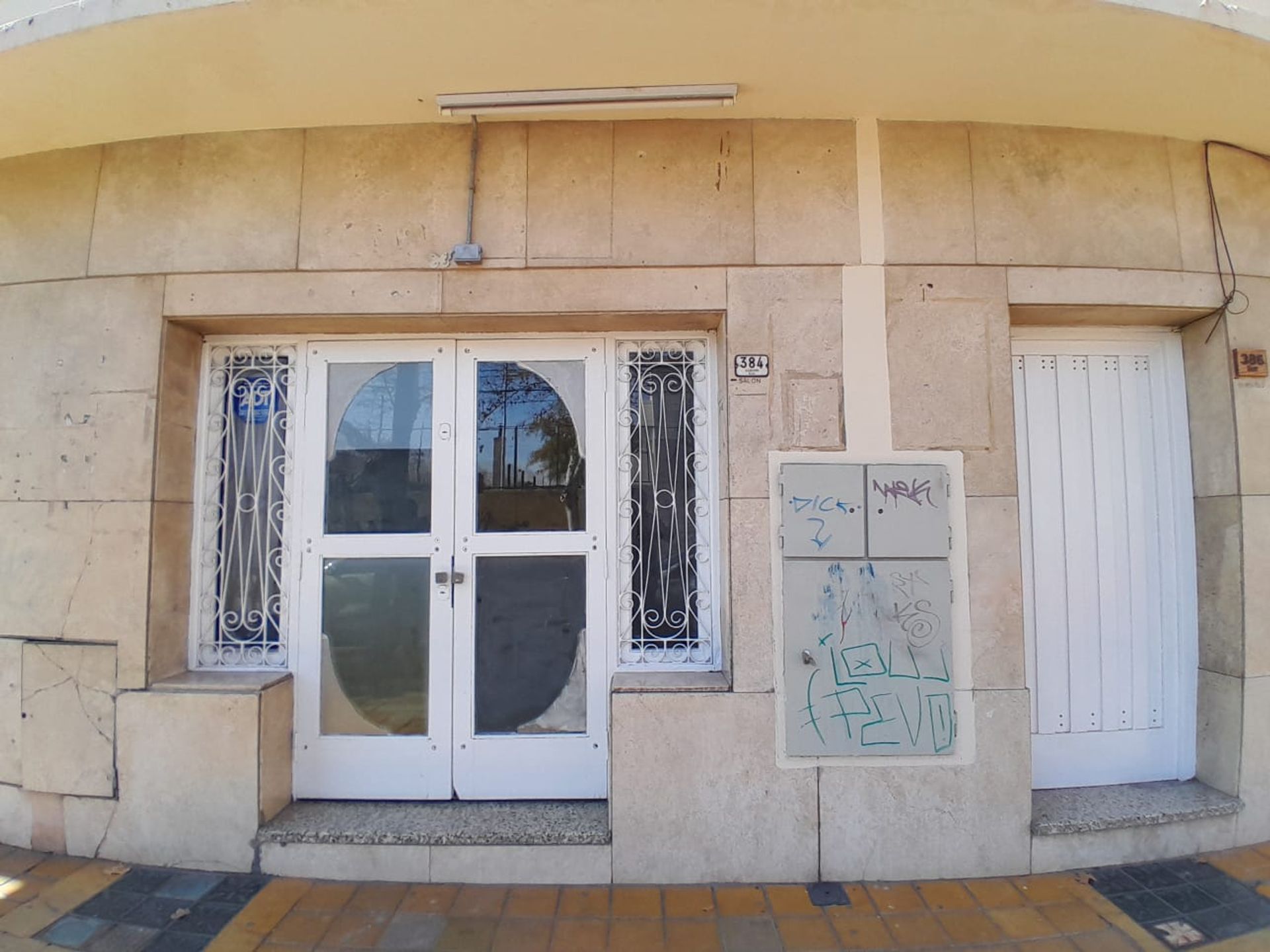 Local Comercial en Caseros Sur 300