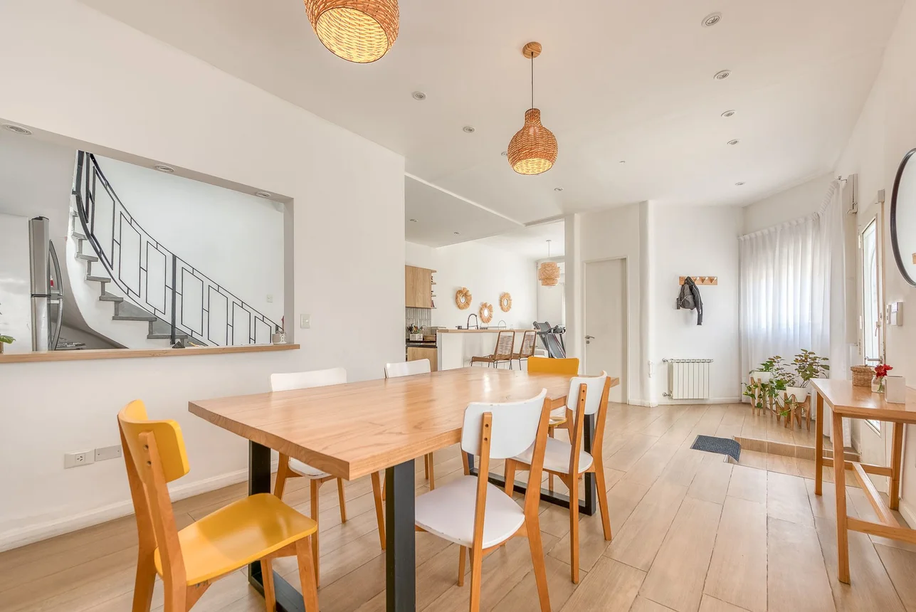 Casa tríplex de 6 ambientes en venta en Villa del Parque, Helguera 2200, foto 2