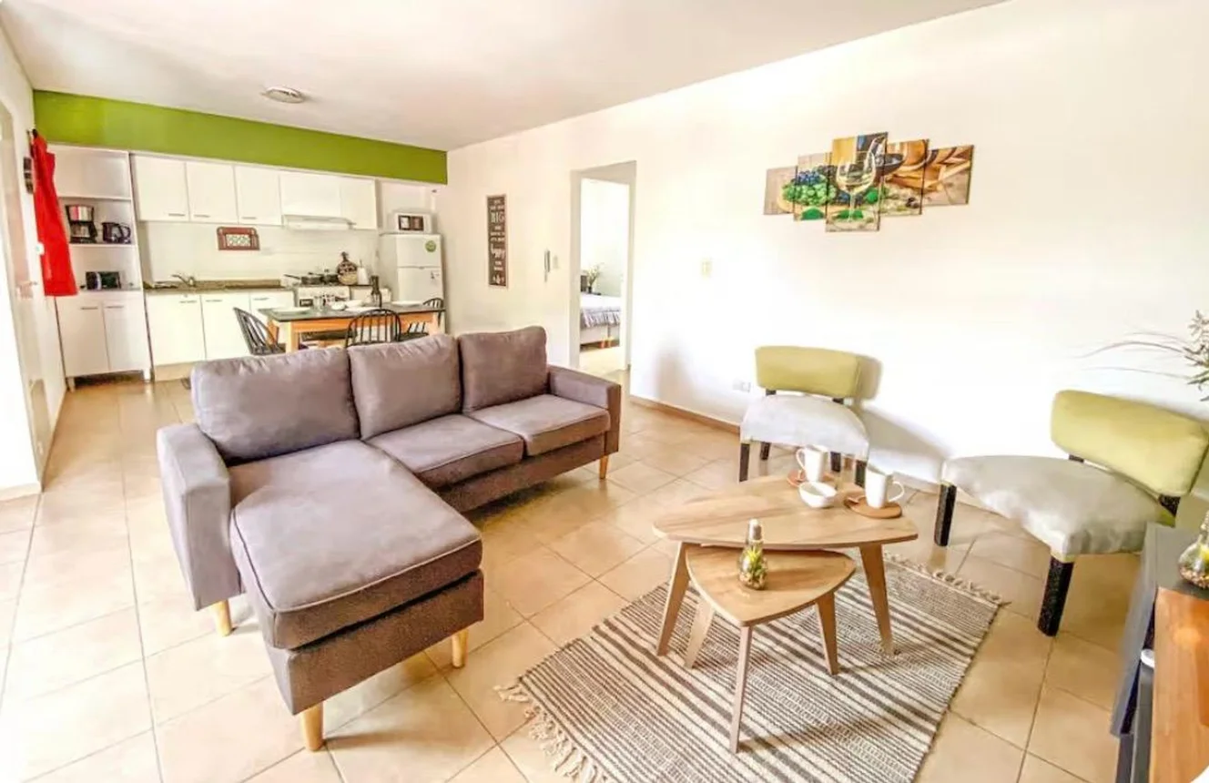 Departamento de 3 ambientes en alquiler en Mendoza, Tucumán 500