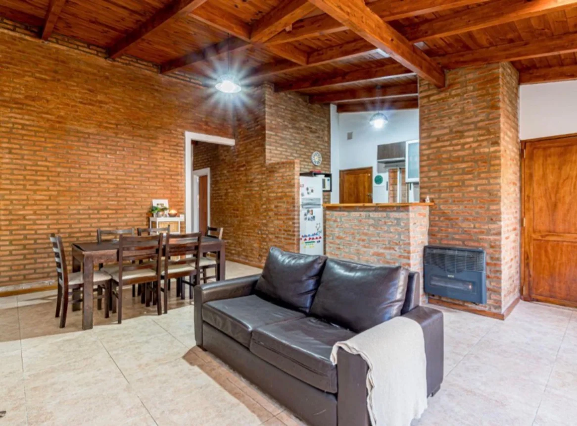 Casa tríplex de 5 ambientes en venta en Funes, Acapulco 6000, foto 5