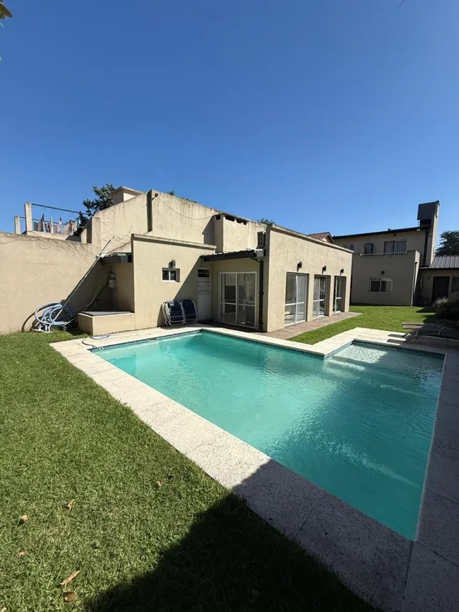 Casa en venta en Hurlingham