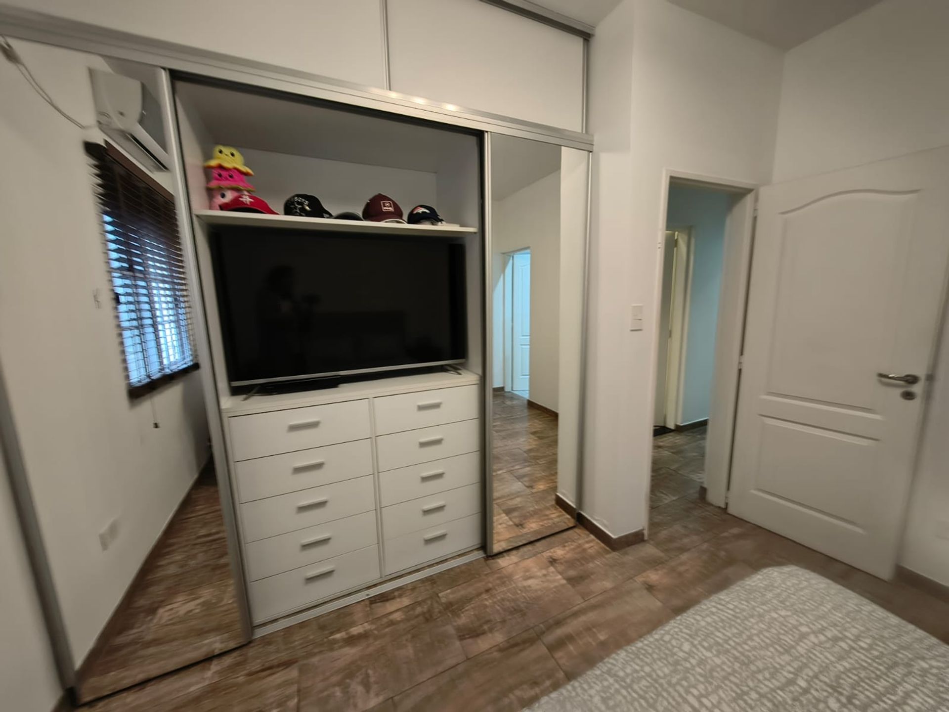Foto 18 — VENTA CASA 6 AMBIENTES PTE DERQUI CON PILETA