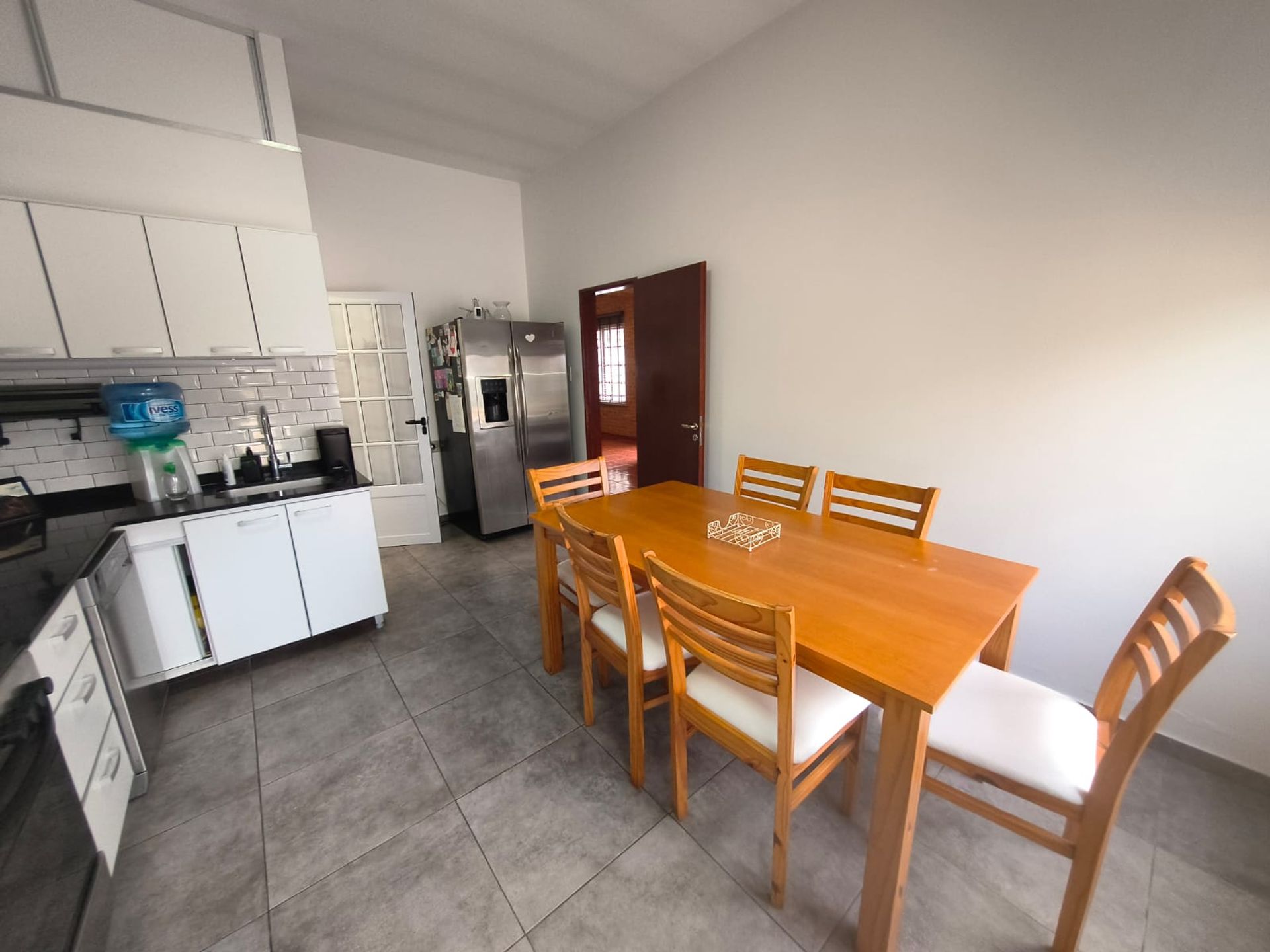 Foto 8 — VENTA CASA 6 AMBIENTES PTE DERQUI CON PILETA