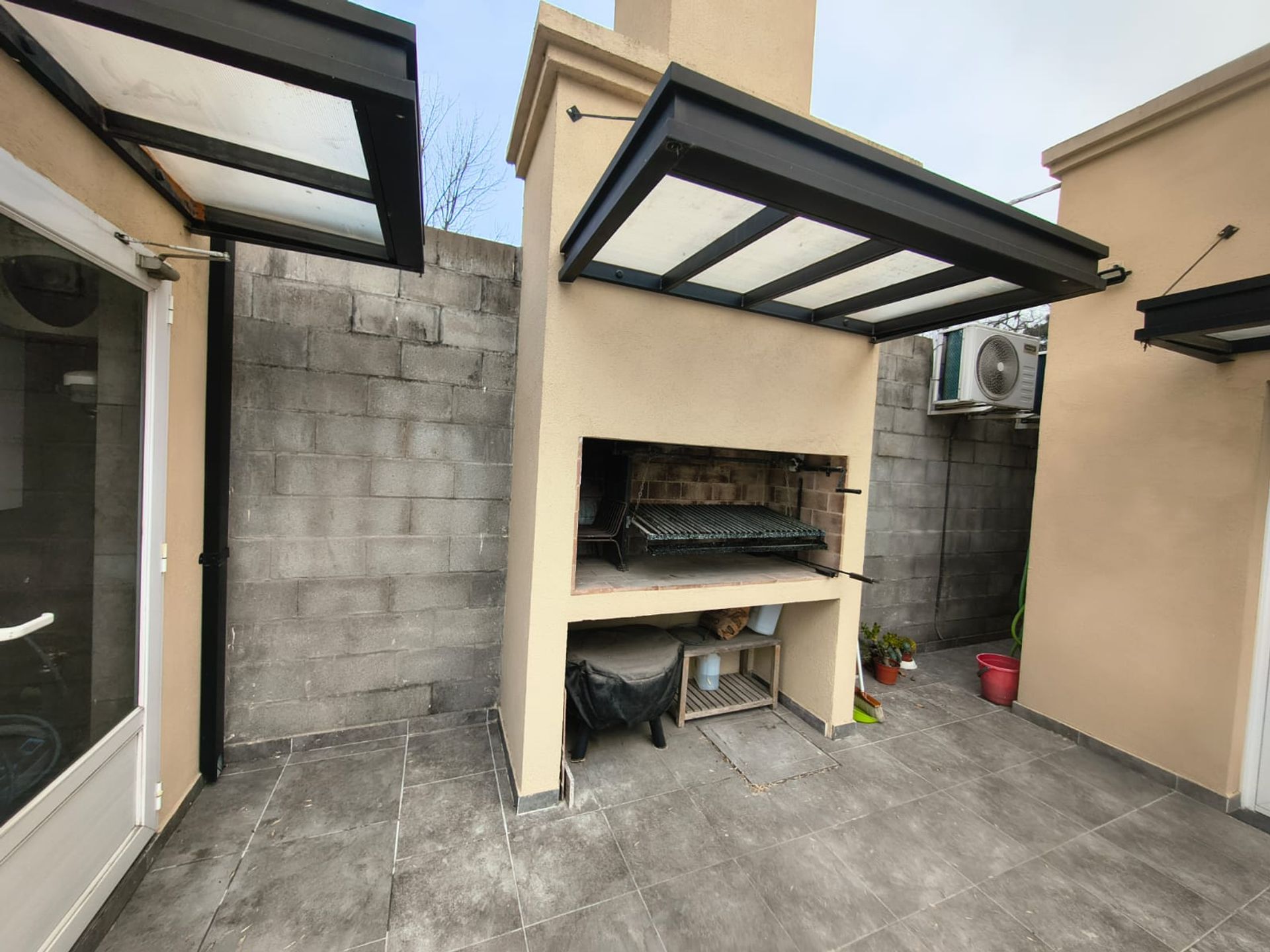 Foto 32 — VENTA CASA 6 AMBIENTES PTE DERQUI CON PILETA