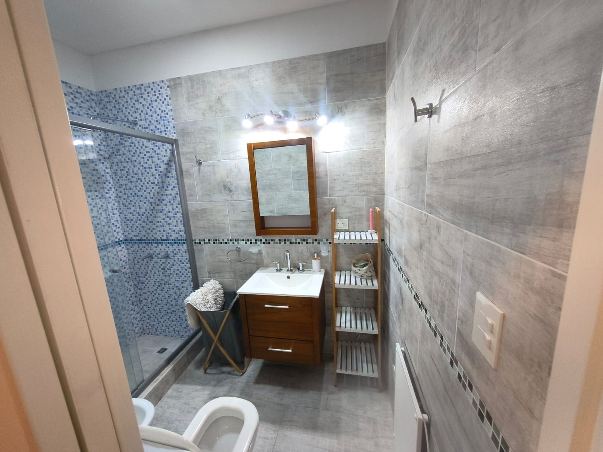 Foto 28 — VENTA CASA 6 AMBIENTES PTE DERQUI CON PILETA