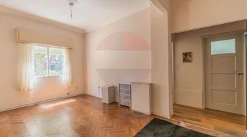 Venta Apartamento 2 Dormitorios y Patio en Pocitos