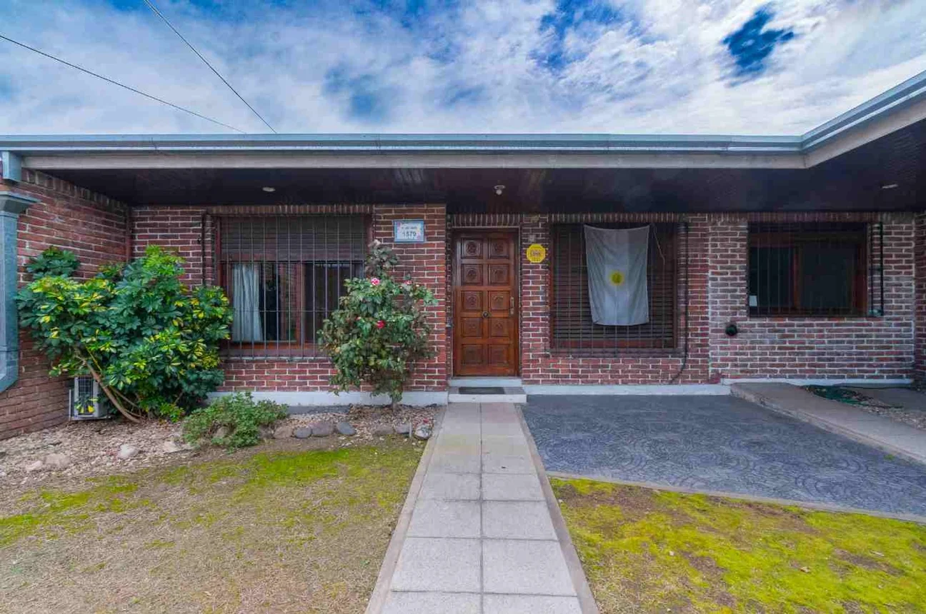 Casa de 4 ambientes en venta en Burzaco, Aristóbulo del Valle 1500, foto 3