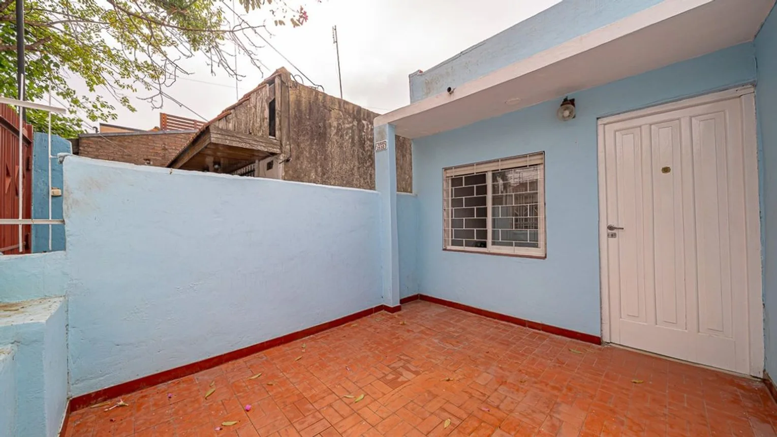 Casa de 5 ambientes en venta en Caseros, José Mármol 2600, foto 3