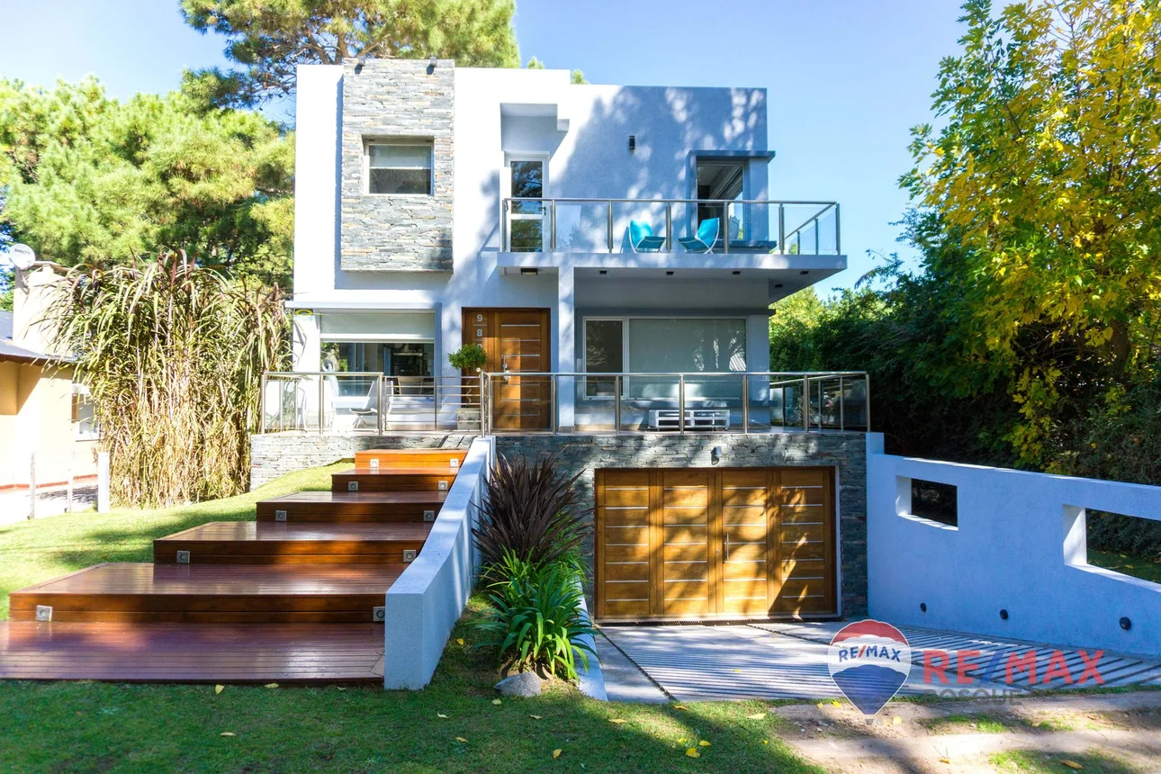 Casa en venta en Pinamar, foto 2