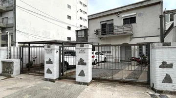 CASA DE ALTOS/PH/BUCEO IMPECABLE