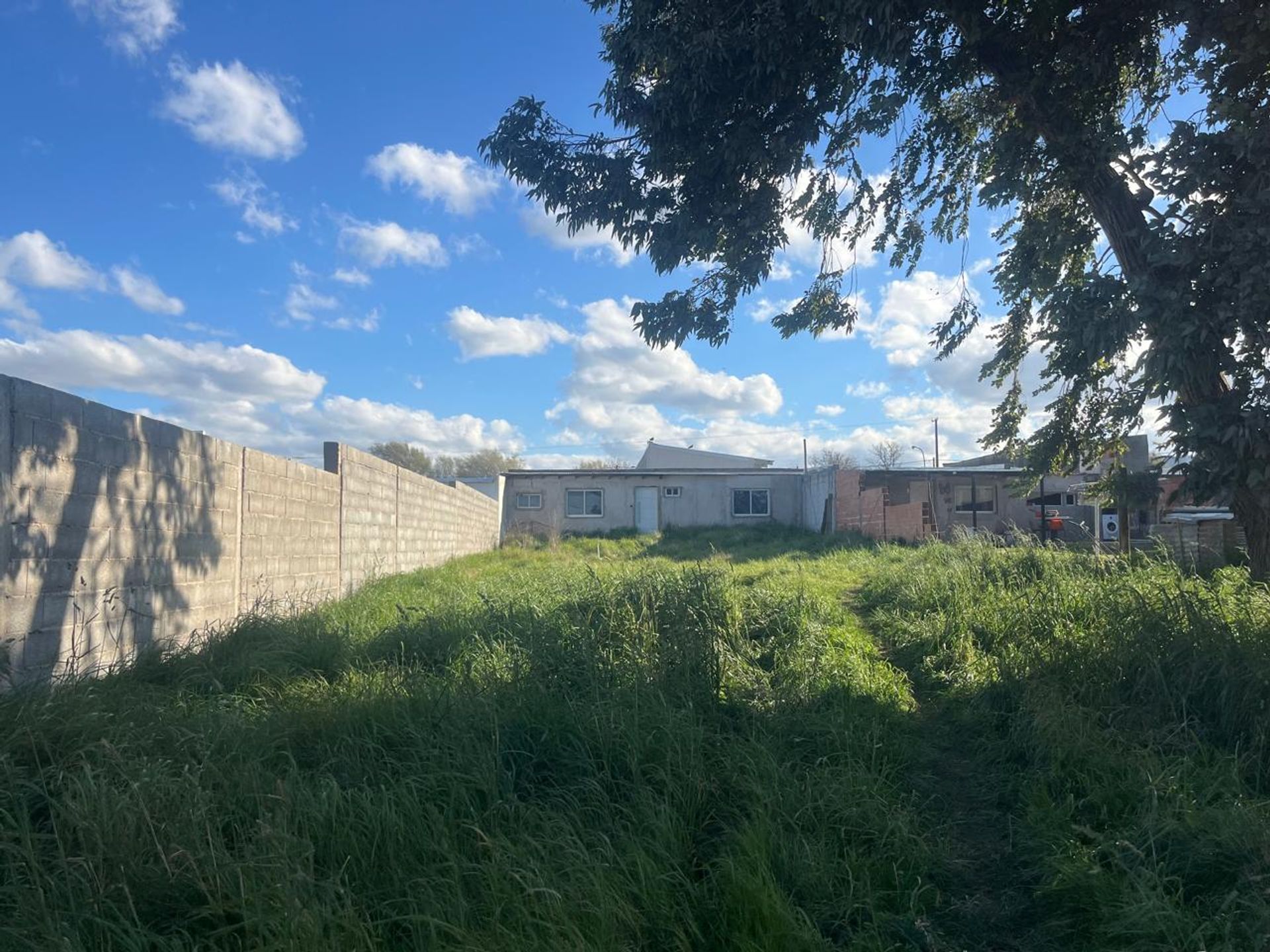 Foto 2 — VENTA CASA A TERMINAR EN VILLA CACIQUE