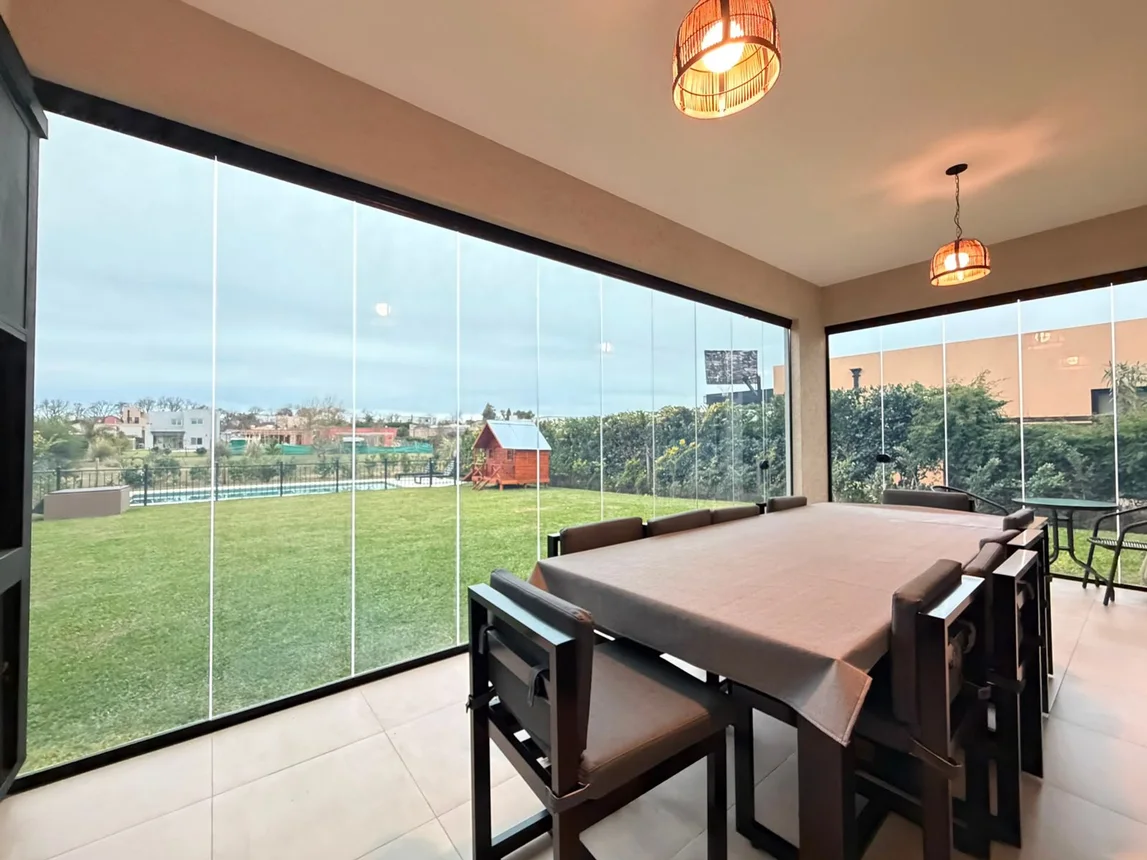 Casa en venta en Pilar