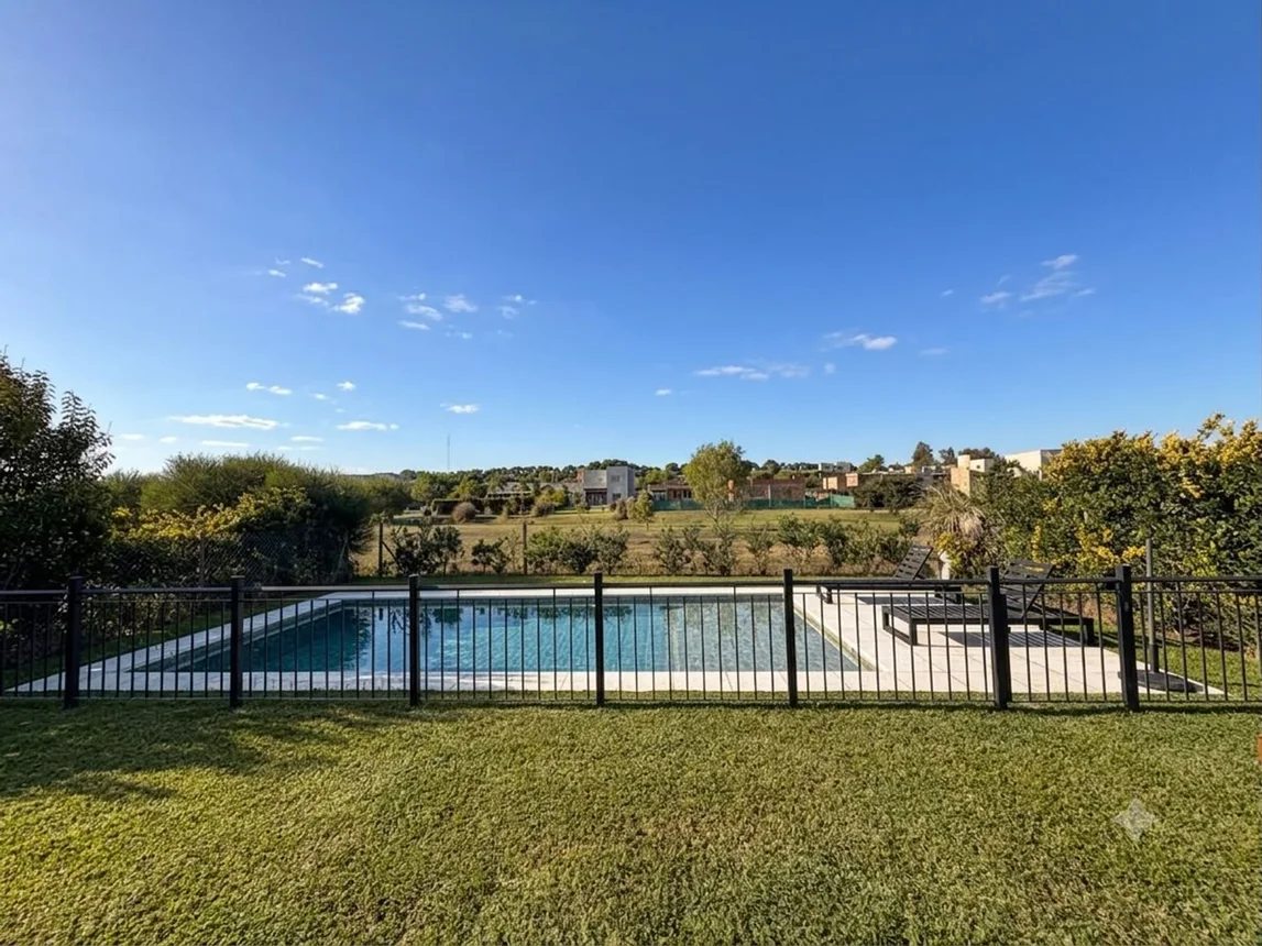 Casa en venta en Pilar, foto 5